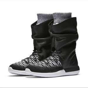 Nike Roshe Two Hi Flyknit Trainer Sneaker Boots. Size 7.​​​​​